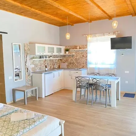 Julia Apartman Pacir Exterior photo