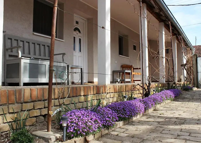 Julia Apartman