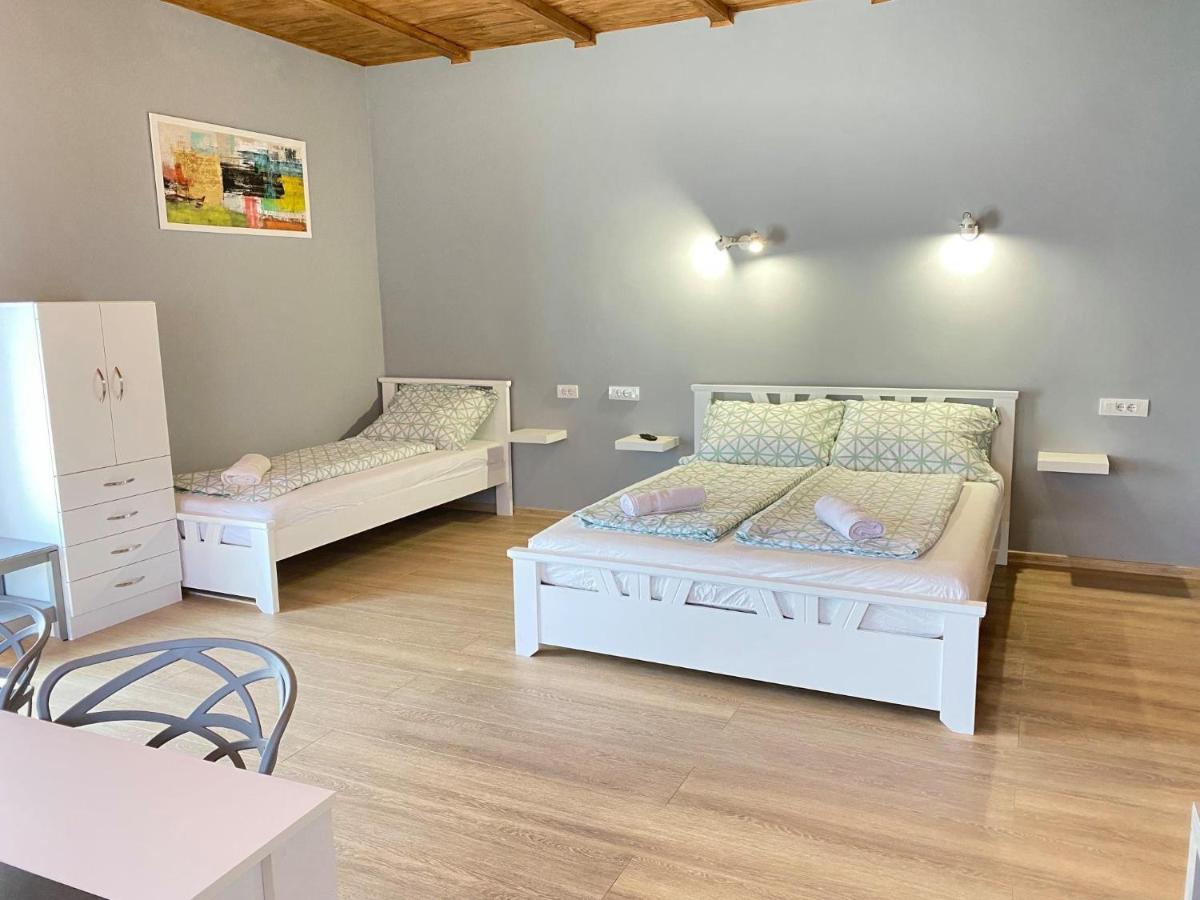 Julia Apartment